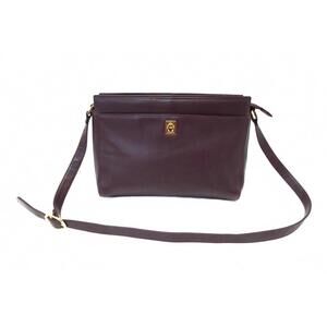 Classic Brown Leather Crossbody Bag with Adjustable Strap